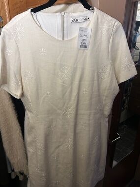 Zara Cream Embroidered Short Sleeve Shift Dress